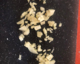 Foto del paso 2 de la receta: Espárragos trigueros con ajo y huevo