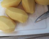 Foto del passaggio 1 della ricetta Salsiccia e patate in padella