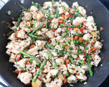 Foto del paso 2 de la receta: Chaufa de quinua con pollo