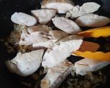 Foto del paso 4 de la receta: Solomillo de pavo en pepitoria