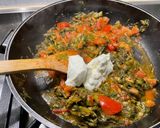 Une image de l'étape 12 de Nouilles à l'oseille, tomates, ail, crème et persil.