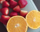 Foto del paso 1 de la receta: Jugo de fresa y naranja 🍓🍊