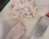 Foto del paso 2 de la receta: Guiso de calamares con patatas