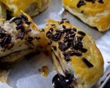 Foto langkah ke 4 dari resep Bolen pisang cokelat.