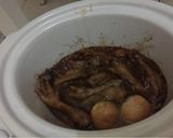Foto langkah ke 4 dari resep Semur Ceker Plus Telur Slow Cooker.