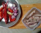 Foto langkah ke 1 dari resep Sambal Cumi Asin.