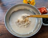 A picture of step 5 of Korean Summer Noodle in Soybean Soup (콩국수).