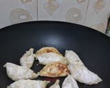Foto langkah ke 4 dari resep Simple Gyoza.