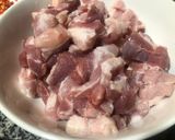 Hình bước làm 2 của món Thịt Ba Chỉ Kho Mắm Ruốc