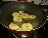 A picture of step 2 of Apple Ghevar.