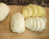Foto del paso 1 de la receta Flan de patatas asadas con quesos variados y huevo