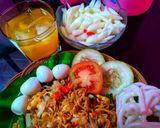 Foto langkah ke 7 dari resep Mie Goreng Jawa.