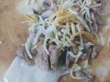 Crepe de pollo, champiñones y espárragos