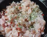 Foto del paso 4 de la receta: Pollo a la crema con papas