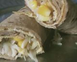 A picture of step 3 of Street style egg roll.