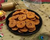 A picture of step 4 of Rice flour Chakli (murukku).