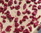Pas rețetă Prajitura cu vișine, caramel si mascarpone 5 fotografie