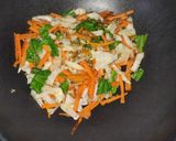 Foto langkah ke 5 dari resep Bihun Goreng.