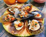 Hình bước làm 4 của món Bàn mai - vẹm xanh Cát Bà nướng mỡ hành
