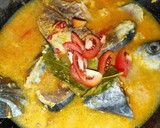 Foto langkah ke 4 dari resep Ikan Tongkol Bumbu Kuning Pedas.