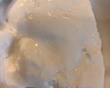 A picture of step 2 of Tri Colour Strawberry Shake.