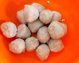 รูปขั้นตอนการทำที่ 2 ของ ก๋วยเตี๋ยวบะหมี่เหลืองต้มยำ