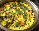 A picture of step 7 of Khaman dhokla.