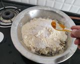 A picture of step 2 of Doodhi Muthiya.