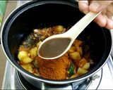 Gambar langkah 7 resipi Kari Daging.