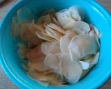A picture of step 2 of Crisps/potato chips.