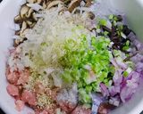 Hình bước làm 1 của món Mực nhồi thịt chiên nước mắm
