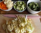 Foto del paso 1 de la receta: Crema de verduras variadas con leche evaporada y condimentos