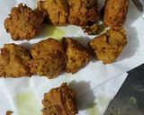 A picture of step 2 of Punjabi kadhi pakode.