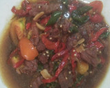 Foto langkah ke 6 dari resep Tumis daging Sapi lada hitam oriental.