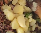 Foto del paso 5 de la receta: Coliflor, Brócoli, Zanahoria y Patata al Wok a la Mantequilla y Yakiniku con Bacon