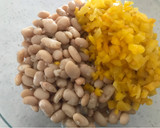 Foto del paso 2 de la receta: Ensalada de porotos con pimientos y ciboulette