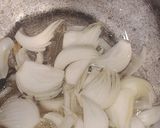 A picture of step 2 of Masala khichdi.