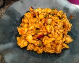 Foto langkah ke 3 dari resep Telur orak arik pedas.