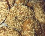 صورة لخطوة 3 من وصفة كعك بالسمسم 🤍