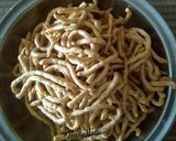 A picture of step 5 of Tikkha Gathiya.