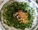 A picture of step 9 of Streamed rice balls.