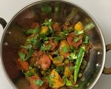 गाजर मटर आलू की सब्जी(gajar matar aloo ki sabzi recipe in hindi) रेसिपी चरण 4 फोटो