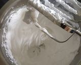 A picture of step 8 of Mango Cupcake.