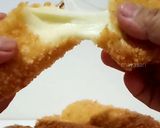 Foto langkah ke 7 dari resep Melty Cheezy Corndog.