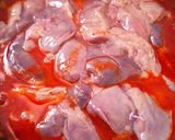 Lecsós csirkemáj, pirított tarhonyával recept fázis 2 fotója