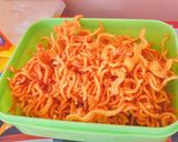 Foto langkah ke 4 dari resep Mie goreng kriuk.