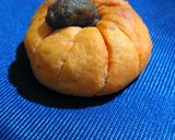 A picture of step 5 of Eggless Pumpkin shape Cashew cookies.