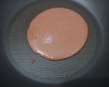 Foto langkah ke 3 dari resep Pancake Pastel Cokelat (ide bekal anak).