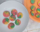 Foto langkah ke 3 dari resep Unicorn Cookies Teflon.