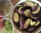 Foto langkah ke 1 dari resep Terong lombok ijo teri pete.
